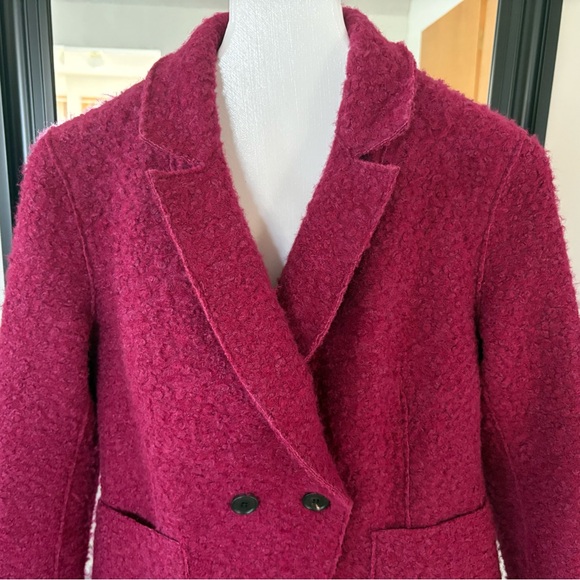 212 GOODS University Place Jacket In Raspberry - Picture 4 of 8